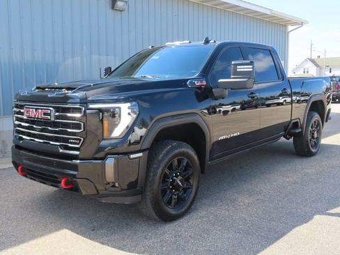 Used 2024 GMC Sierra 2500 AT4 w/ AT4 Premium Plus Package image 7
