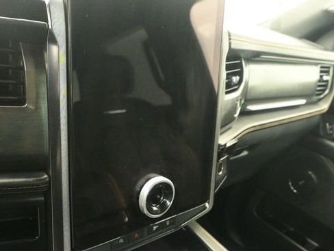 Certified 2023 Ford Expedition Platinum AWD/4WD image 17