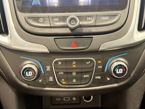 Used 2020 Chevrolet Equinox Premier FWD image 14