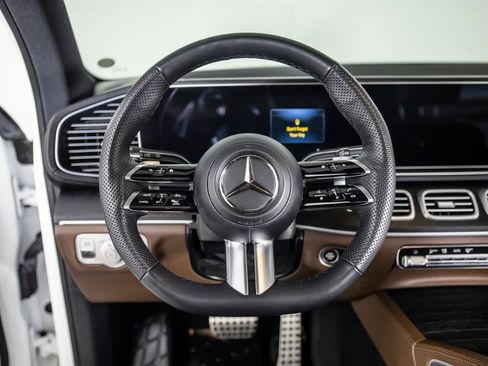 Used 2024 Mercedes-Benz GLS 450 4MATIC w/ AMG Line Exterior image 28