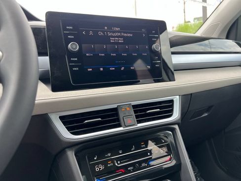 New 2026 Volkswagen Taos SE FWD image 20