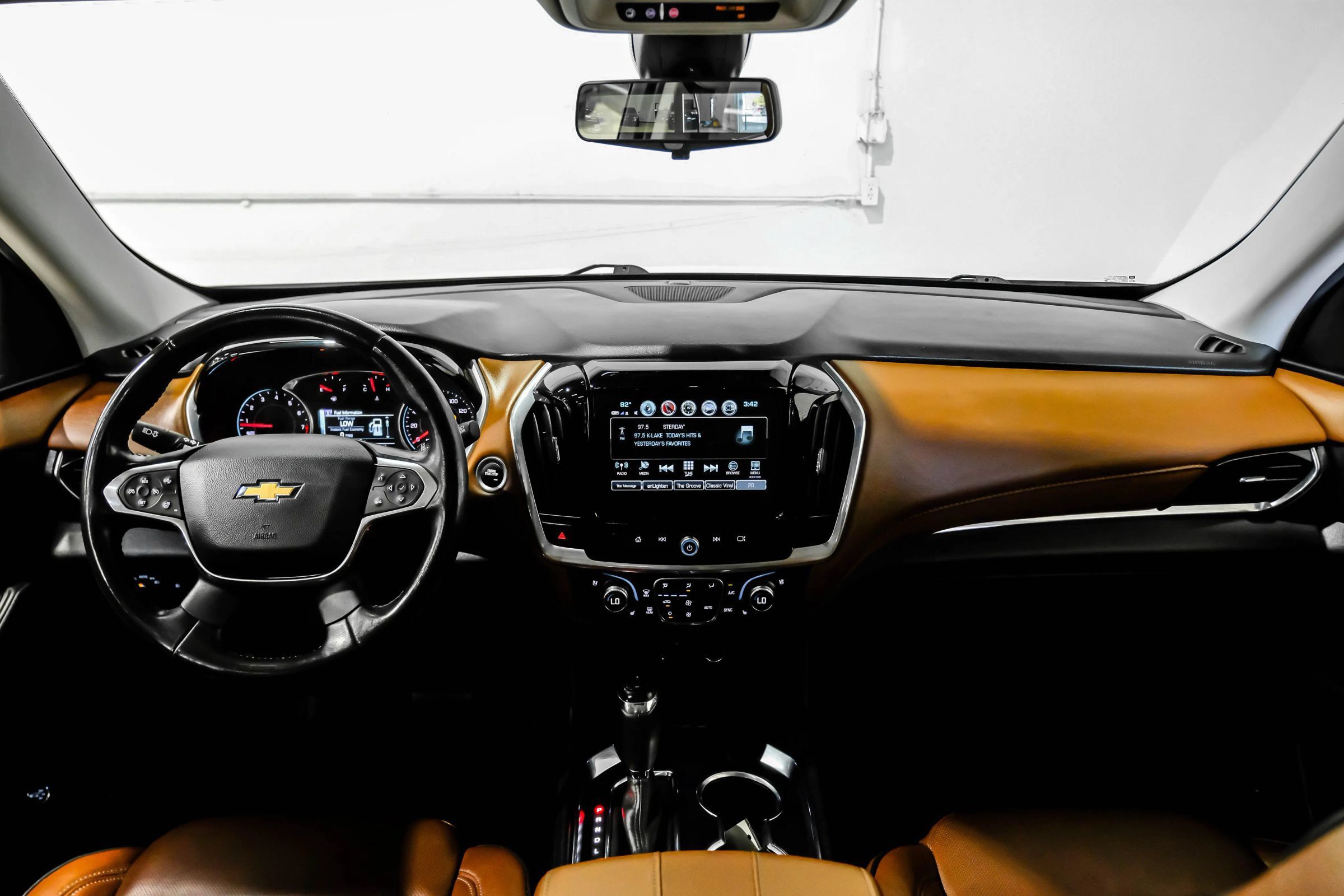 Used 2019 Chevrolet Traverse High Country w/ LPO, Floor Liner Package AWD/4WD image 21