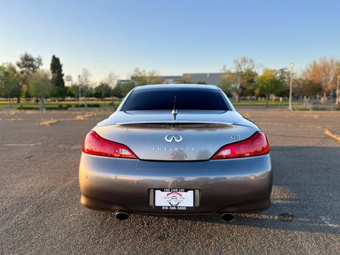 Used 2010 INFINITI G37 Anniversary Edition RWD image 15