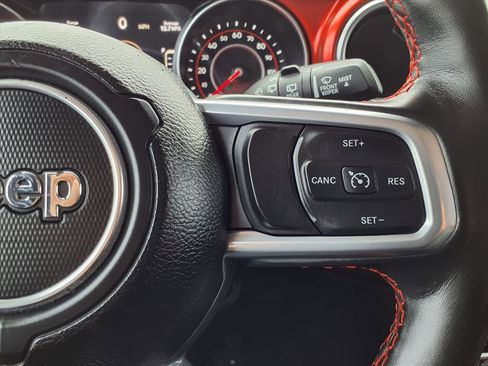 Used 2021 Jeep Wrangler Unlimited Rubicon w/ Xtreme Recon 35" Tire Package image 15