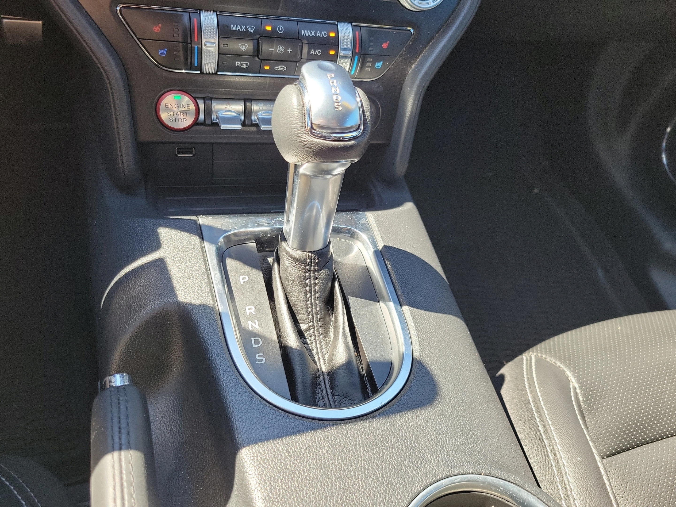Used 2022 Ford Mustang Premium RWD image 22