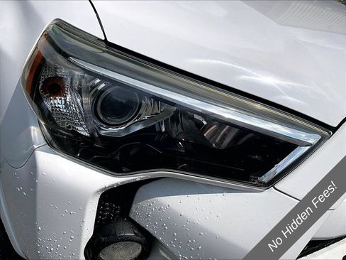 Used 2014 Toyota 4Runner SR5 AWD/4WD image 24