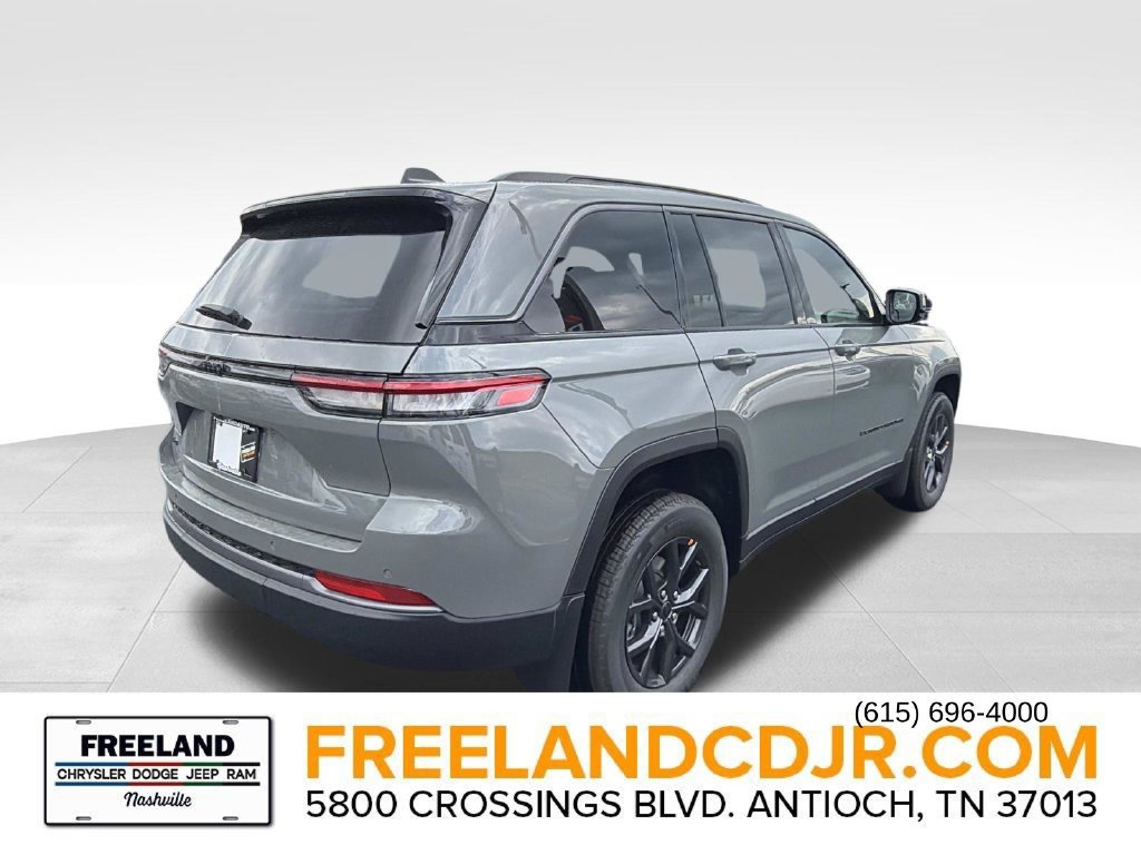 New 2027 Jeep Grand Cherokee Altitude AWD/4WD image 3
