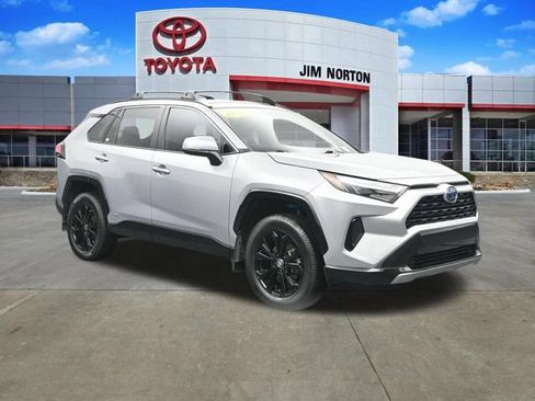 Used 2024 Toyota RAV4 SE AWD/4WD image 1