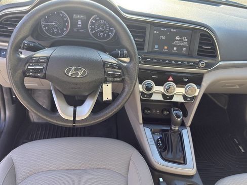 Used 2019 Hyundai Elantra SEL image 8