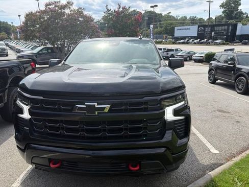 Used 2023 Chevrolet Silverado 1500 RST w/ Redline Edition AWD/4WD image 2