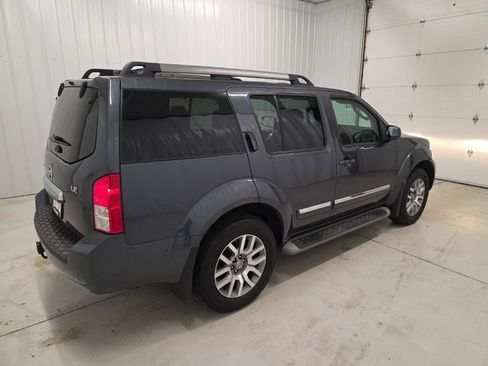 Used 2012 Nissan Pathfinder LE AWD/4WD image 6