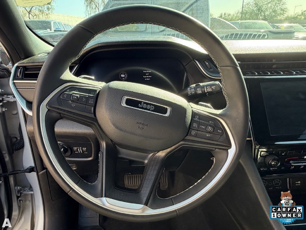 Used 2023 Jeep Grand Cherokee Altitude AWD/4WD image 8