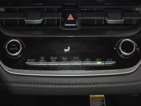 Used 2020 Toyota Corolla XSE image 35