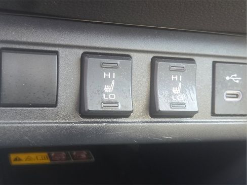 Certified 2024 Toyota Corolla Cross XLE image 23