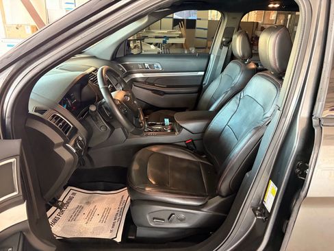 Used 2018 Ford Explorer Sport w/ Equipment Group 401A image 11