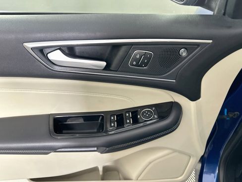 Used 2020 Ford Edge Titanium w/ Equipment Group 301A AWD/4WD image 15