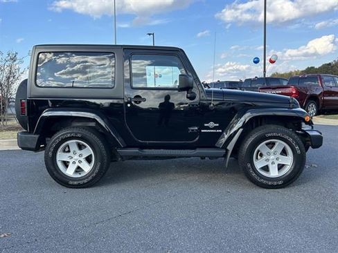 Used 2014 Jeep Wrangler Freedom Edition image 4