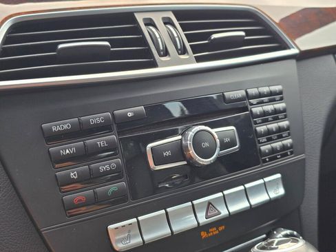Used 2013 Mercedes-Benz C 250 Sedan image 25