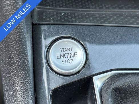 Used 2024 Volkswagen Tiguan SE image 27