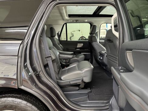Used 2025 Ford Expedition Active AWD/4WD image 26