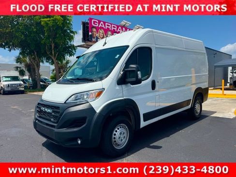 Used 2025 RAM ProMaster 2500 w/ Convenience Group FWD image 9
