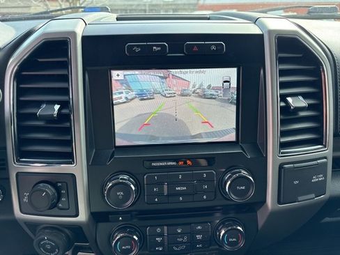 Used 2017 Ford F150 Lariat image 28