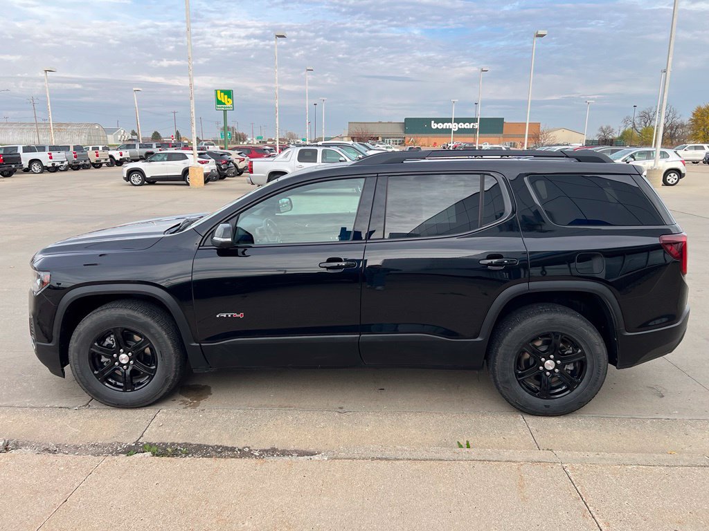 Used 2023 GMC Acadia AT4 w/ Technology Package AWD/4WD image 6