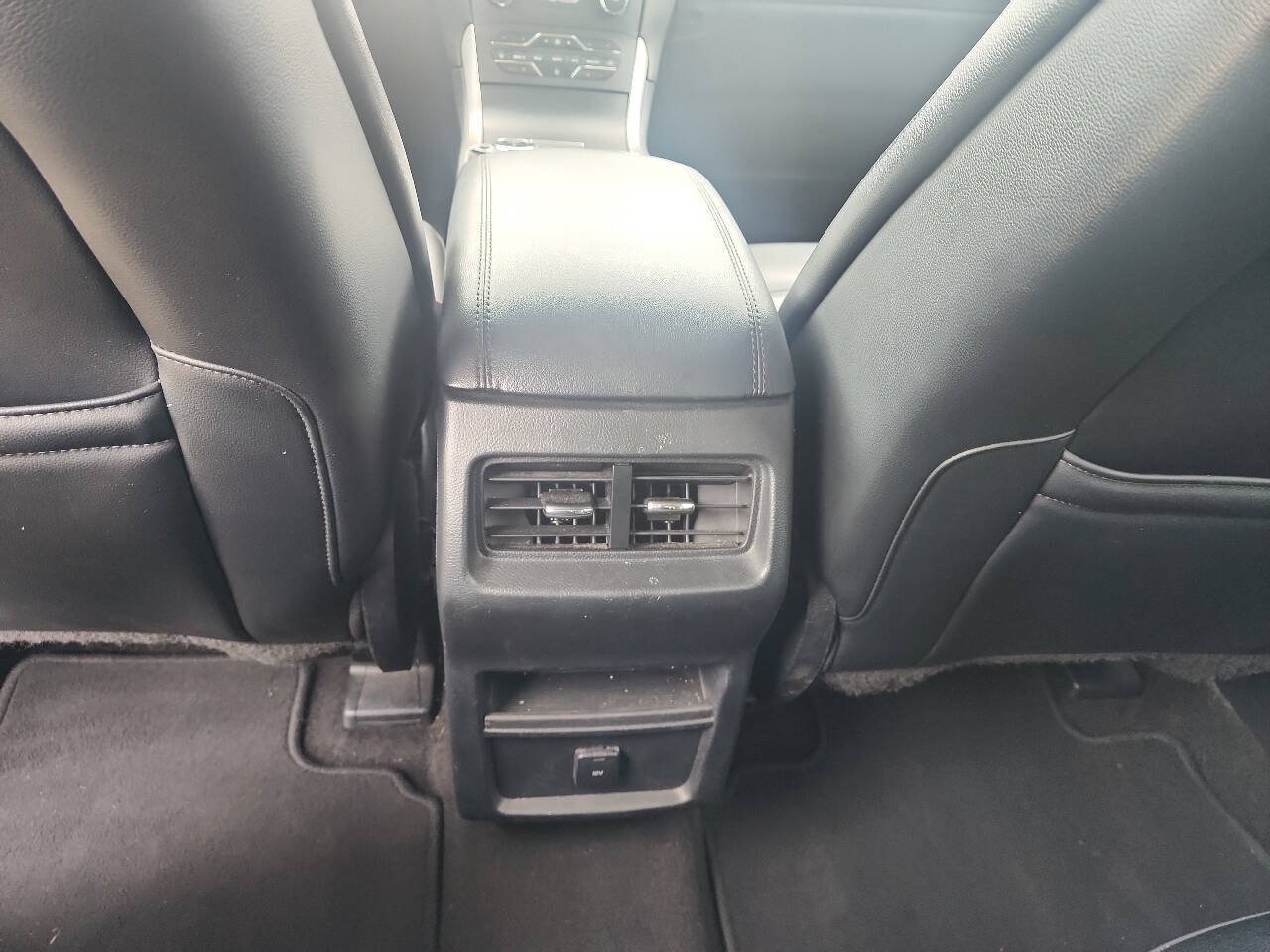 Used 2020 Ford Edge SEL FWD image 31