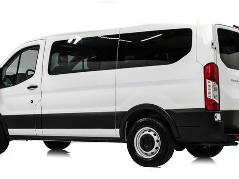 Used 2019 Ford Transit 150 XL image 5