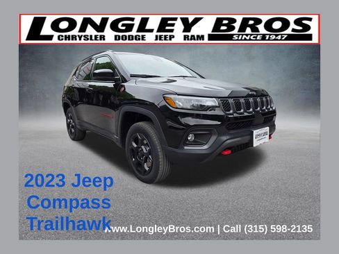 Used 2023 Jeep Compass Trailhawk w/ Trailhawk Convenience Group AWD/4WD image 1