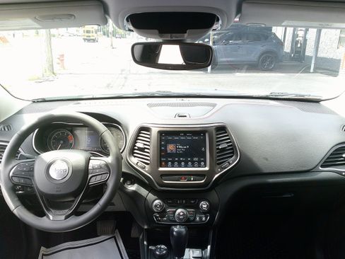 Used 2022 Jeep Cherokee Trailhawk w/ Comfort/Convenience Group AWD/4WD image 20