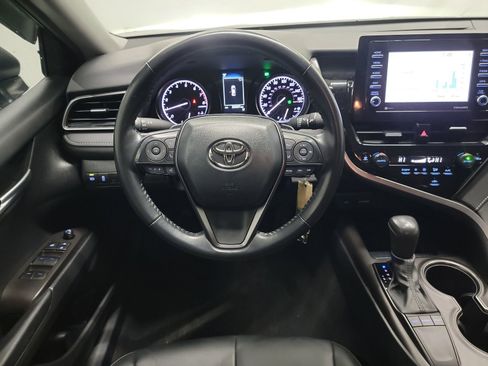 Used 2023 Toyota Camry SE image 16