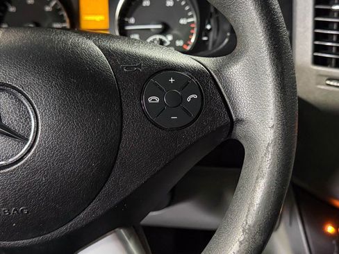 Used 2016 Mercedes-Benz Sprinter 2500 image 21