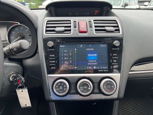 Used 2017 Subaru Crosstrek 2.0i Limited AWD/4WD image 19