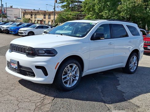 Used 2024 Dodge Durango GT image 3