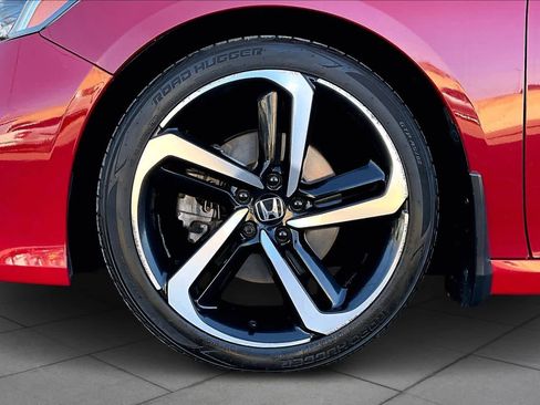 Used 2019 Honda Accord Sport image 11