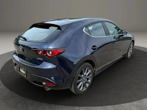 Used 2022 MAZDA MAZDA3 s FWD image 4