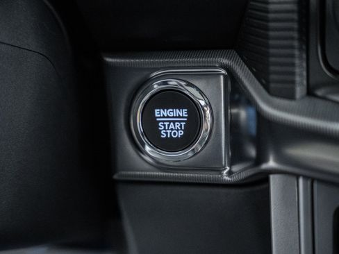 Certified 2025 Ford F150 Lariat w/ Equipment Group 502A High image 33