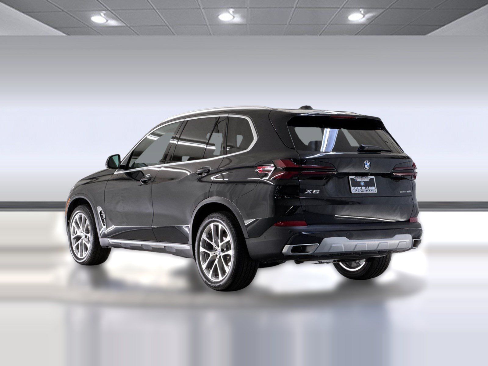 Used 2026 BMW X5 sDrive40i w/ Climate Comfort Package RWD image 3