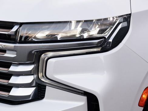 Used 2024 Chevrolet Tahoe High Country image 24