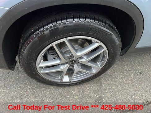 Used 2018 Mercedes-Benz GLC 300 4MATIC image 13