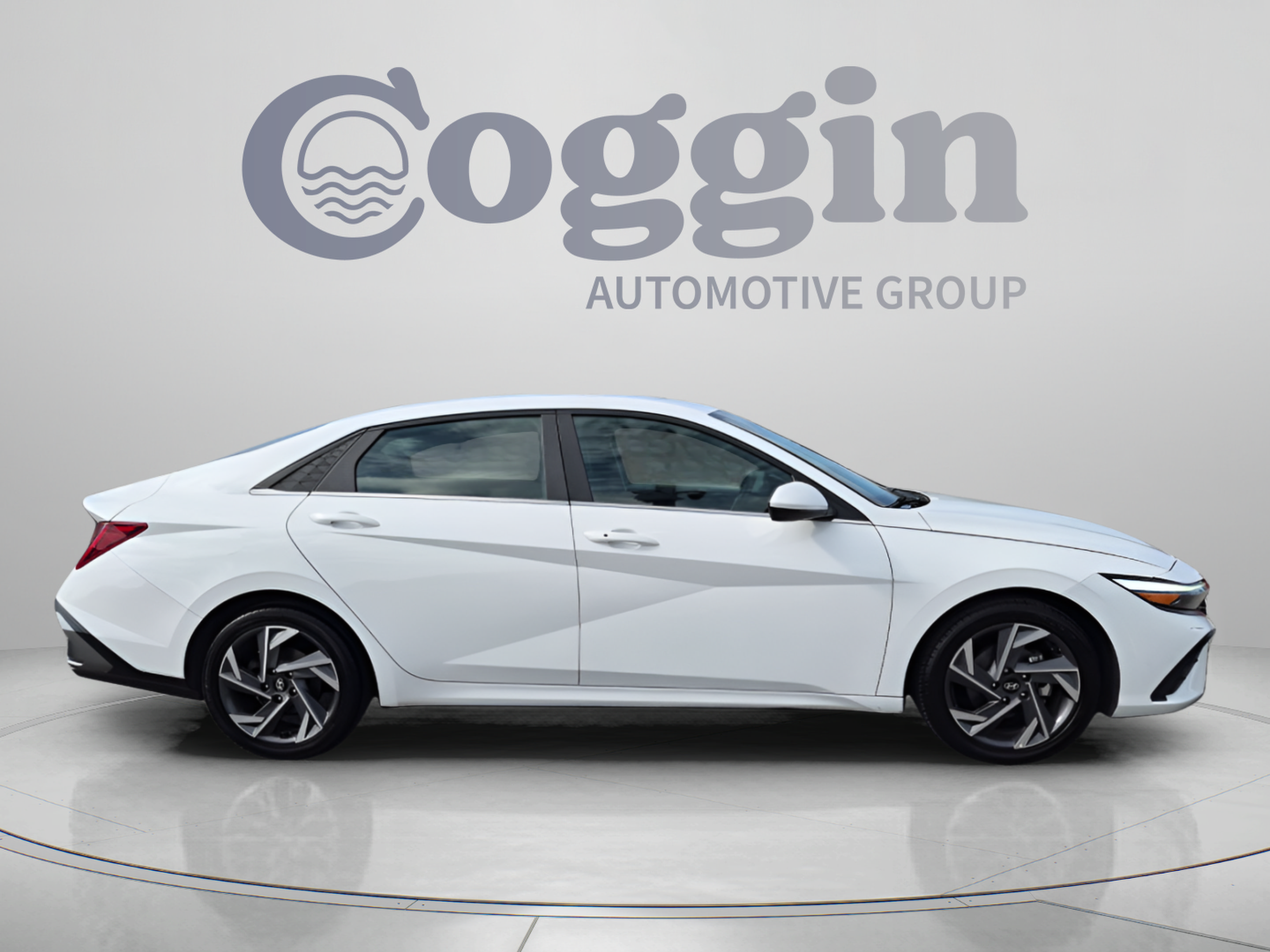 Used 2025 Hyundai Elantra SEL FWD image 7