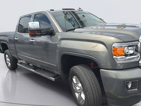 Used 2018 GMC Sierra 3500 Denali w/ Duramax Plus Package AWD/4WD image 2