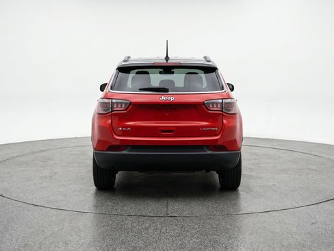 Used 2025 Jeep Compass Limited AWD/4WD image 7