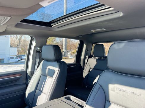 New 2026 GMC Sierra 2500 Denali w/ Denali Reserve Package image 20