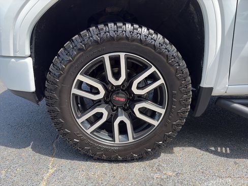 Used 2020 GMC Sierra 1500 AT4 w/ AT4 Premium Package AWD/4WD image 30