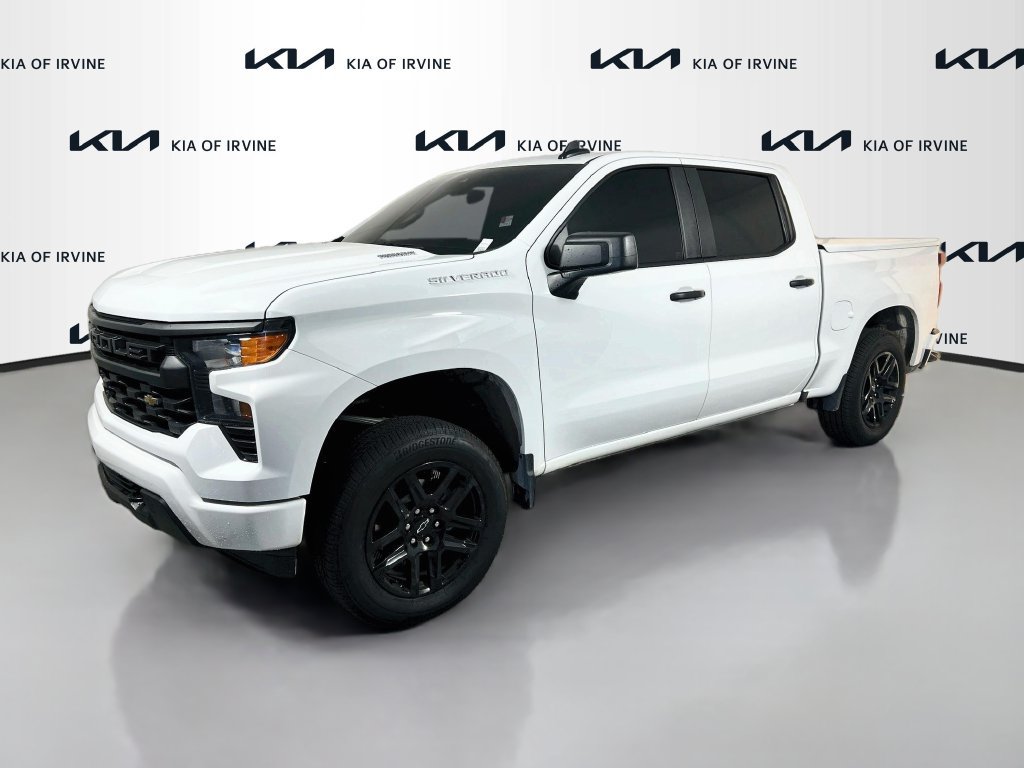Used 2025 Chevrolet Silverado 1500 Custom RWD image 3