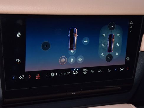 Certified 2025 Lincoln Navigator Black Label image 32