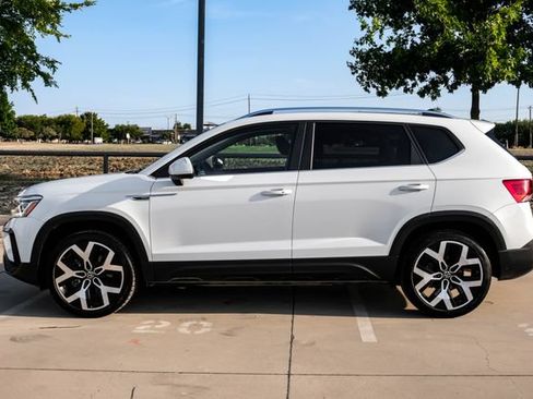 Used 2022 Volkswagen Taos SEL AWD/4WD image 13