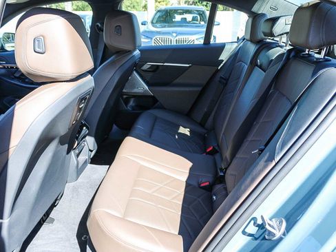 Used 2024 BMW 540i xDrive w/ Premium Package image 18